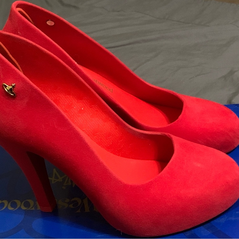 Red Flocked